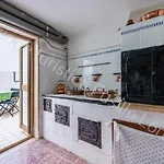Locazione Turistica Lorusso 1 *