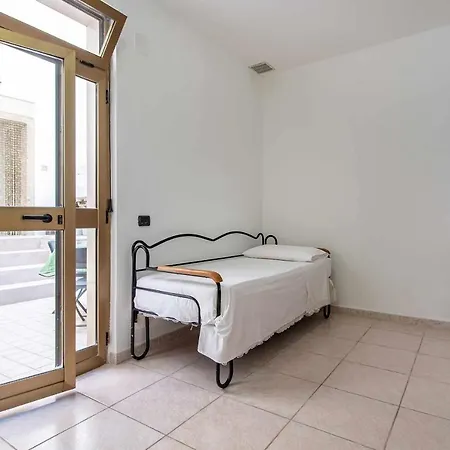 Apartment Locazione Turistica Lorusso 1 *